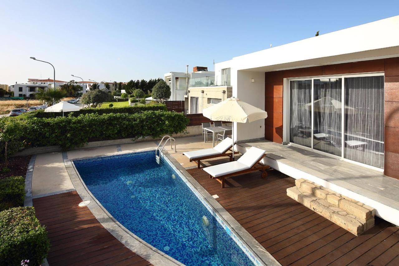 Paradise Cove Luxurious Beach Villas Paphos Eksteriør billede