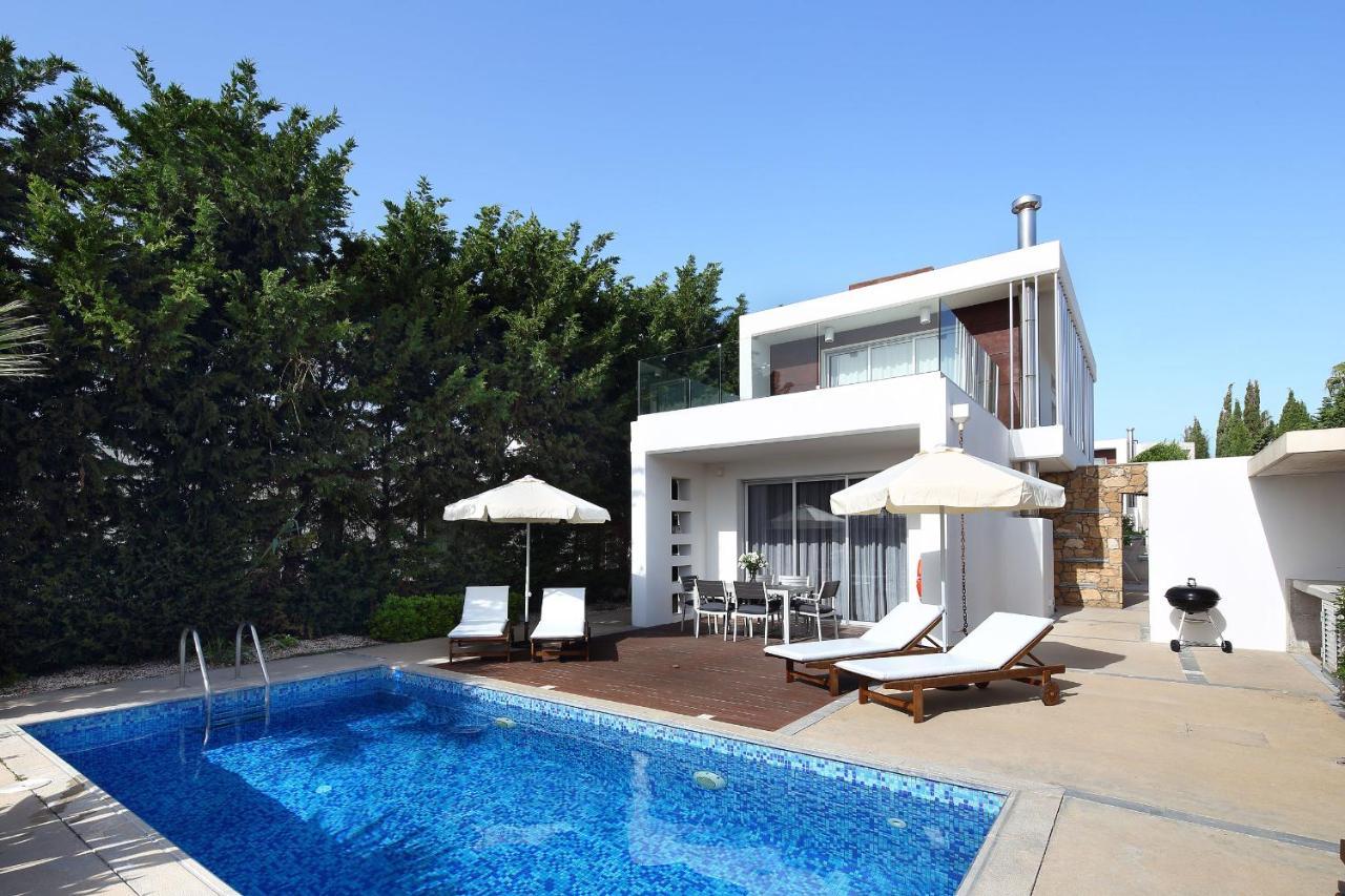 Paradise Cove Luxurious Beach Villas Paphos Eksteriør billede
