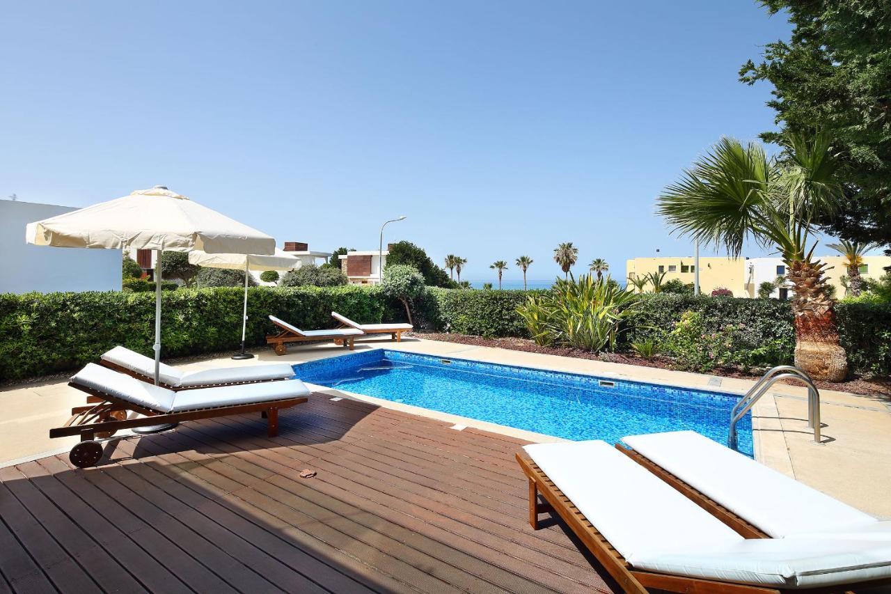 Paradise Cove Luxurious Beach Villas Paphos Eksteriør billede