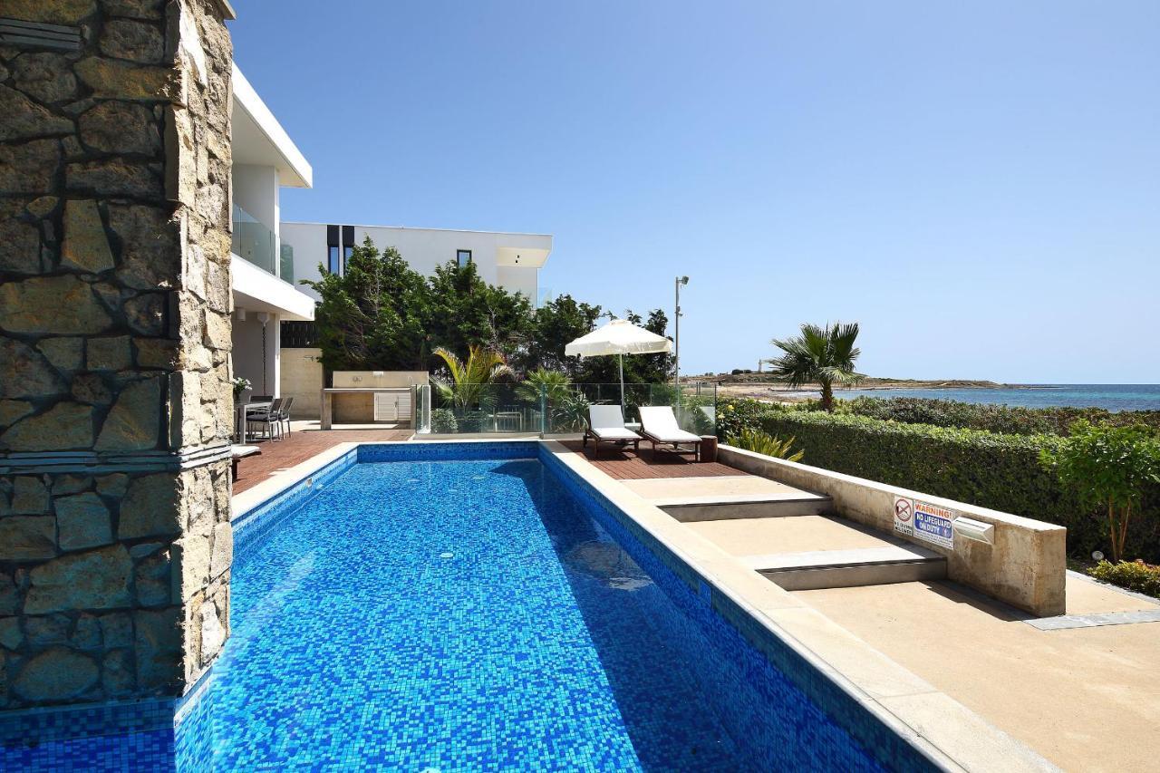 Paradise Cove Luxurious Beach Villas Paphos Eksteriør billede