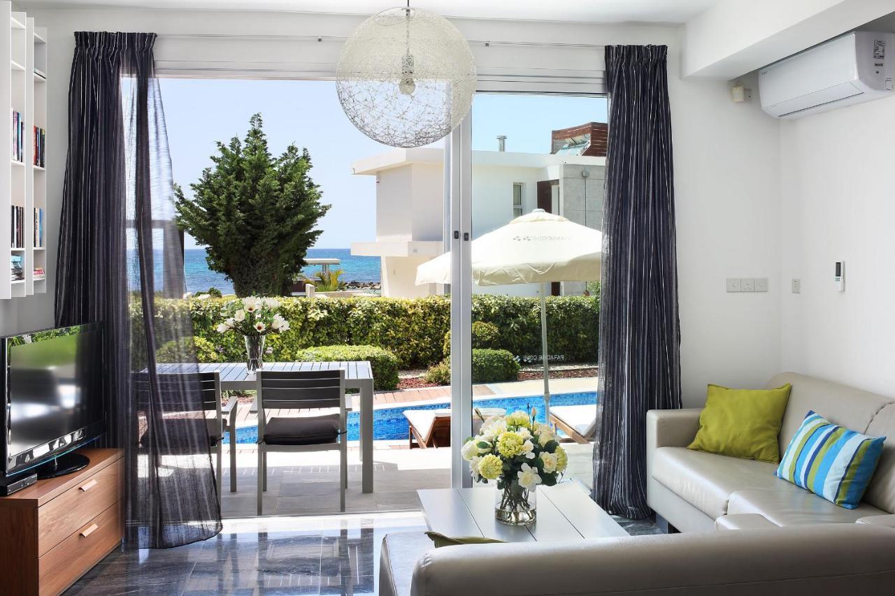 Paradise Cove Luxurious Beach Villas Paphos Eksteriør billede