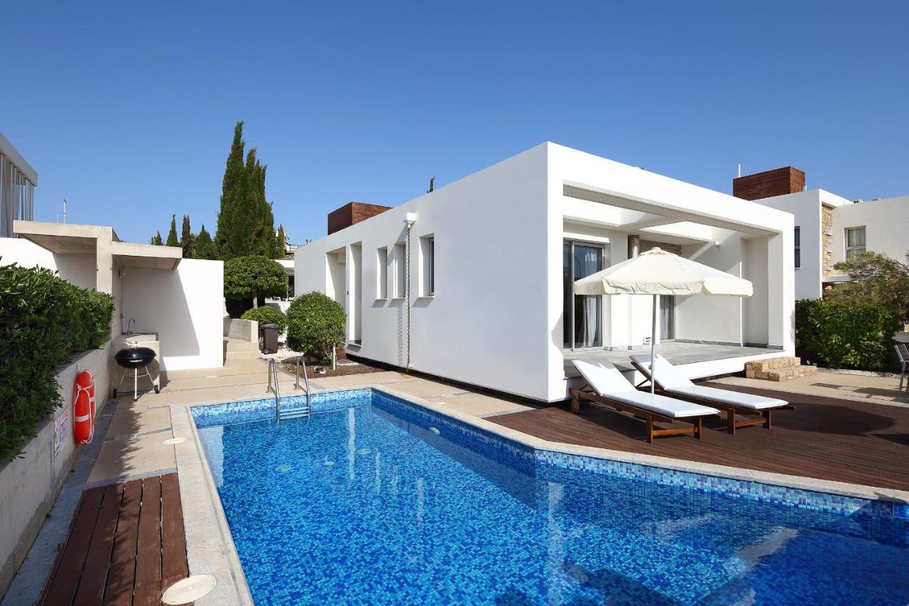 Paradise Cove Luxurious Beach Villas Paphos Eksteriør billede