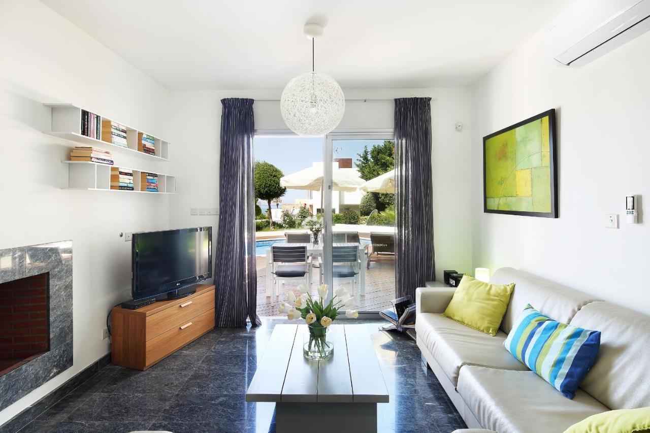 Paradise Cove Luxurious Beach Villas Paphos Eksteriør billede