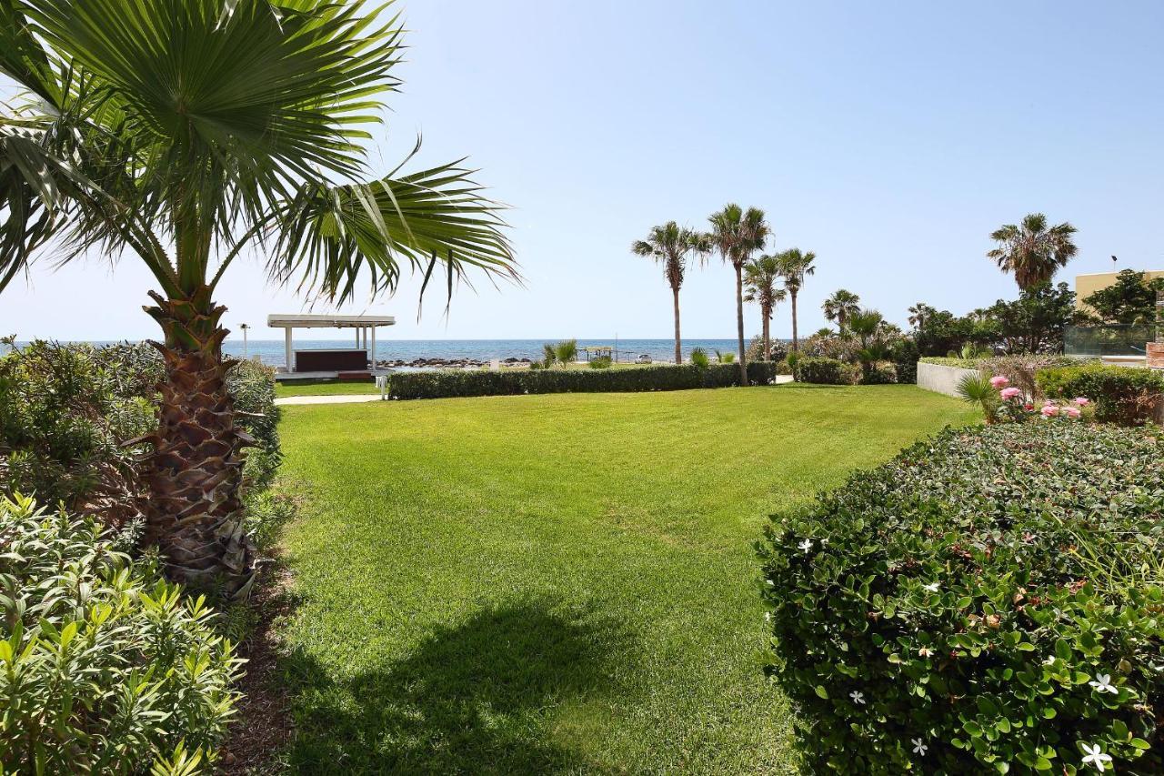Paradise Cove Luxurious Beach Villas Paphos Eksteriør billede