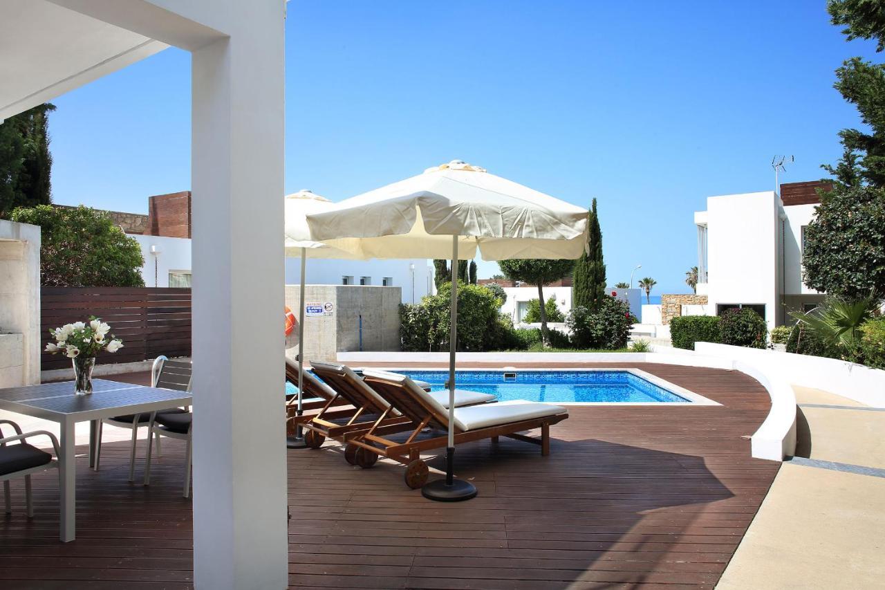 Paradise Cove Luxurious Beach Villas Paphos Eksteriør billede