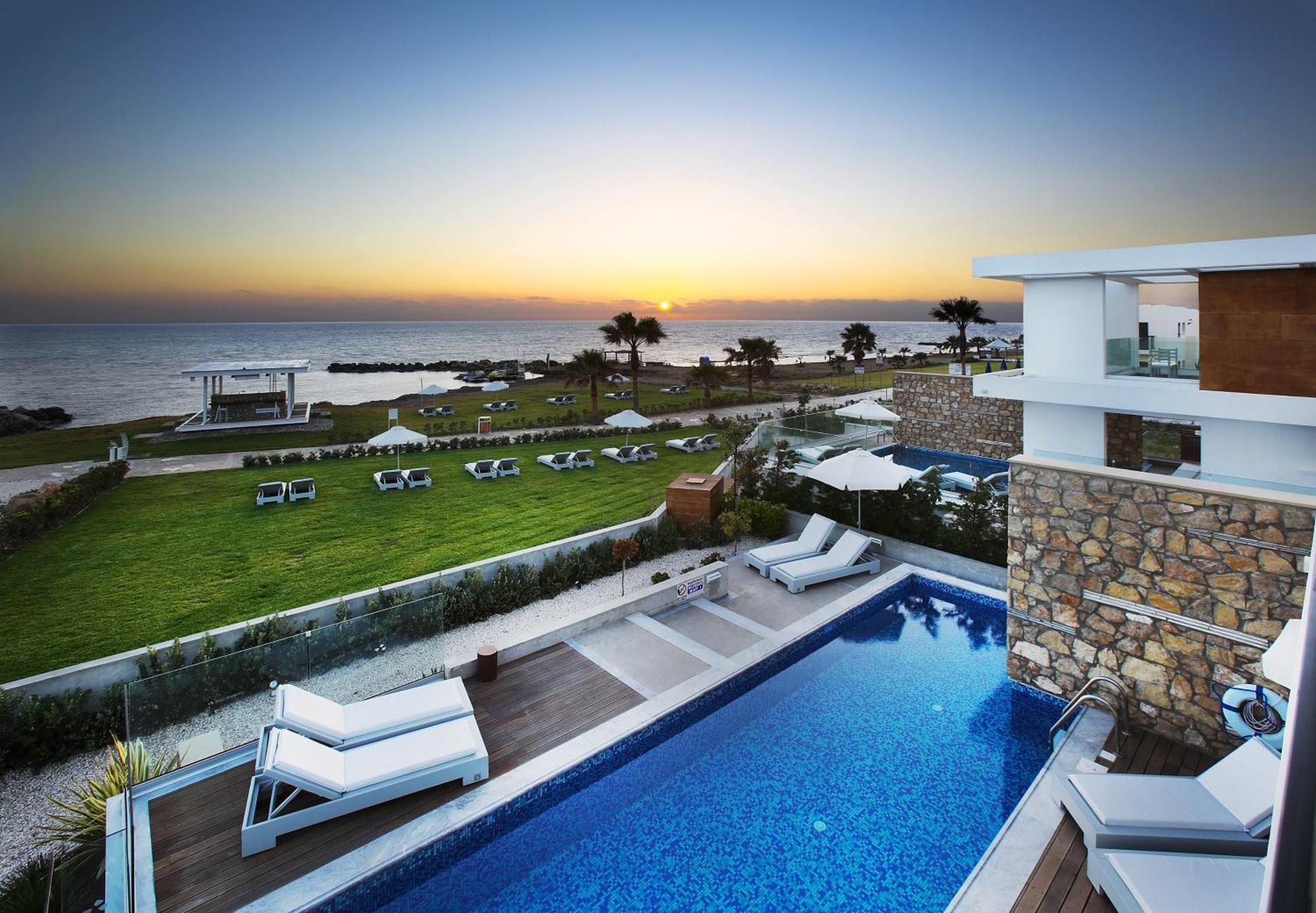 Paradise Cove Luxurious Beach Villas Paphos Eksteriør billede