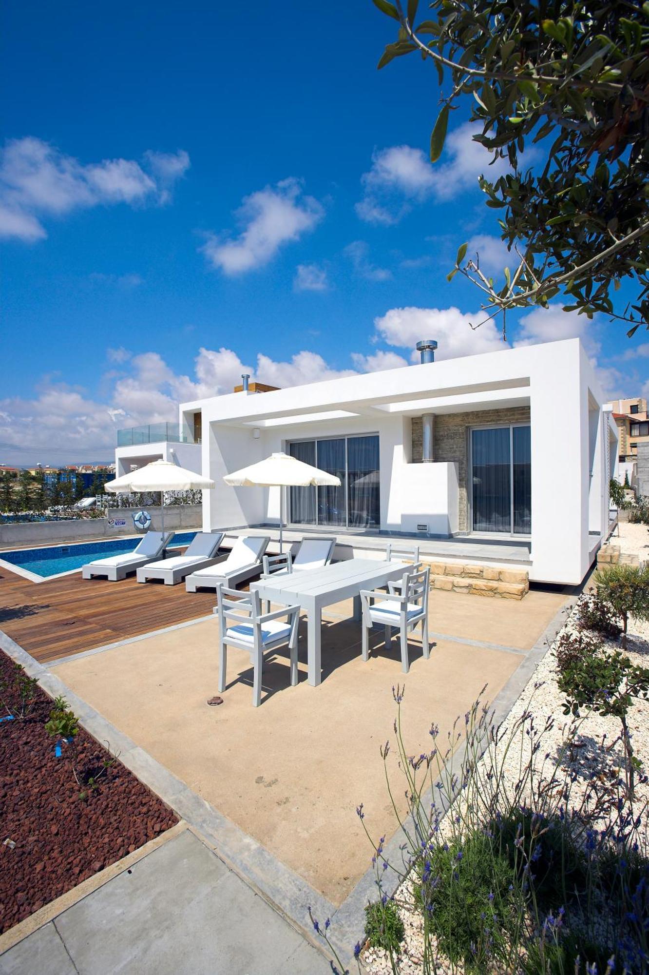 Paradise Cove Luxurious Beach Villas Paphos Eksteriør billede