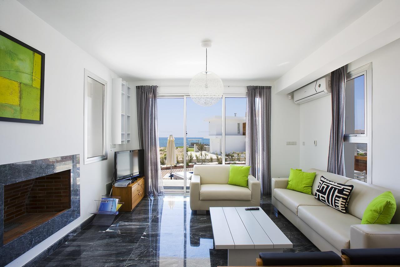 Paradise Cove Luxurious Beach Villas Paphos Eksteriør billede