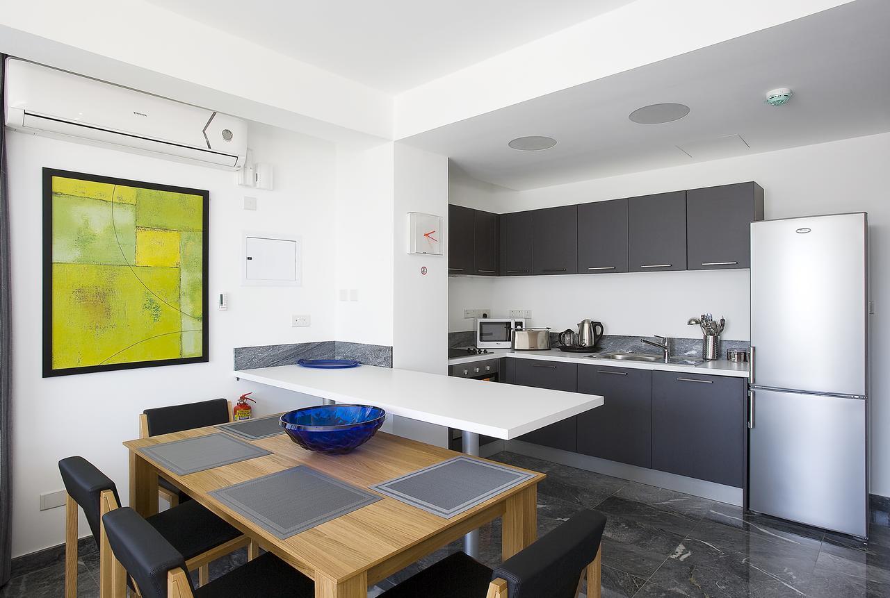 Paradise Cove Luxurious Beach Villas Paphos Eksteriør billede
